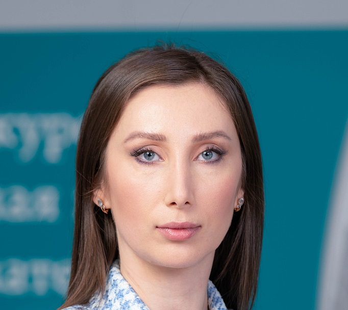 Карина Таукенова